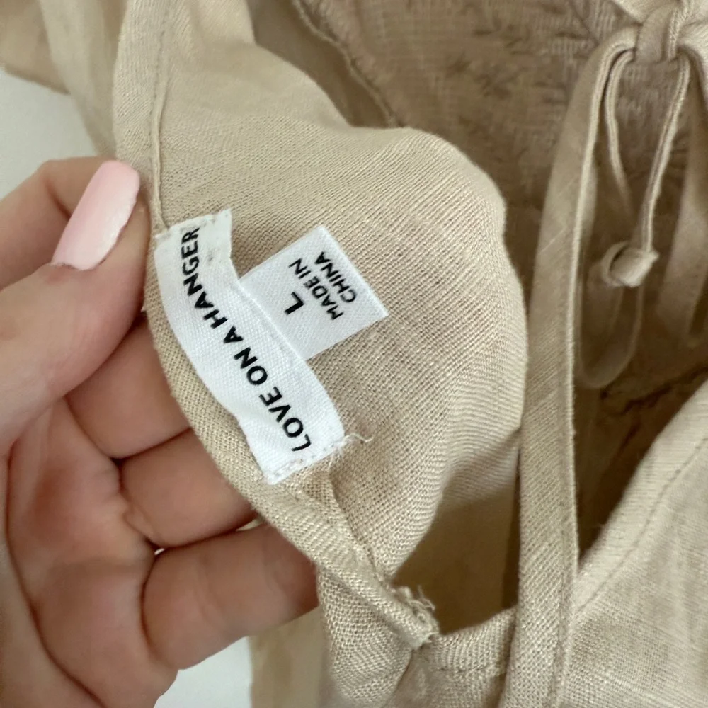 Love on a Hanger Cream Flutter Sleeve Blouse - Picture 4 of 4